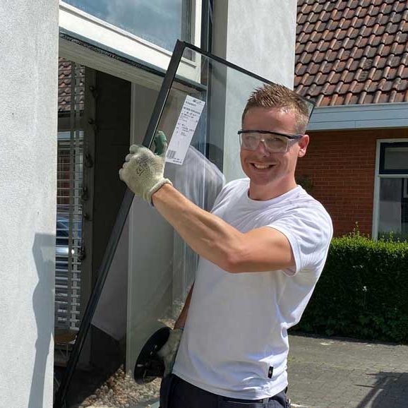 Plaatsen nieuw raam | Glaszetter Groningen